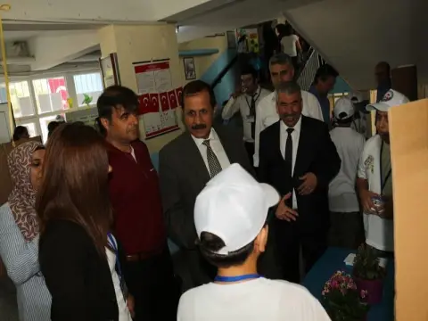 Kozan Şehit Öğretmen Lütfi Ölmez Ortaokulu - Tübitak 4006 Bilim Fuarı