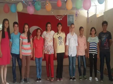 Kozan Şehit Öğretmen Lütfi Ölmez Ortaokulu - Şiir Dinletisi