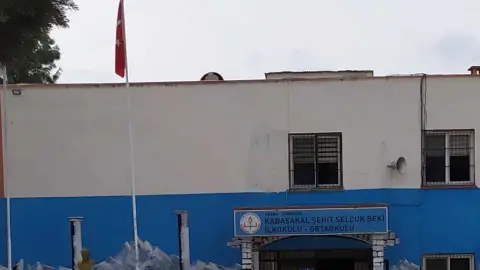 Kabasakal Şehit Selçuk Beki İlkokulu - Okul Bina Çevre Görünümü