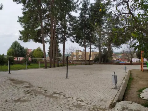 Kabasakal Şehit Selçuk Beki İlkokulu - Okul Bina Çevre Görünümü