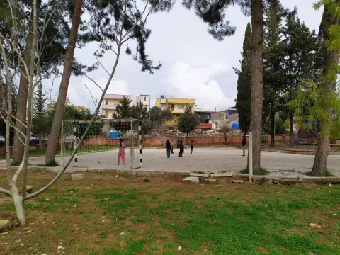 Kabasakal Şehit Selçuk Beki Ortaokulu - Okul Bina Çevre Görünümü