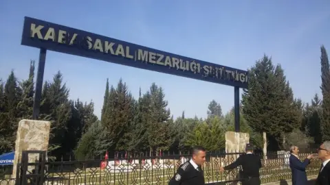 Kabasakal Şehit Selçuk Beki Ortaokulu - Sehitlik_Ziyareti