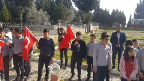 Kabasakal Şehit Selçuk Beki Ortaokulu - Sehitlik_Ziyareti