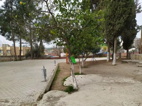 Kabasakal Şehit Selçuk Beki Ortaokulu - Okul Bina Çevre Görünümü