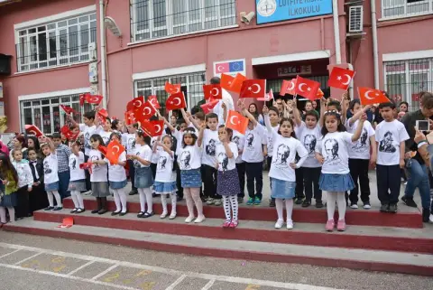 Lütfiye Kısacık İlkokulu - 23 Nisan 2015