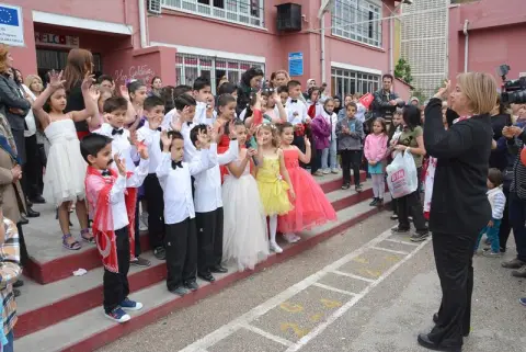 Lütfiye Kısacık İlkokulu - 23 Nisan 2015