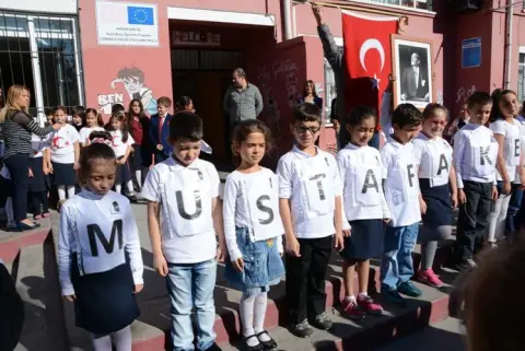 Lütfiye Kısacık İlkokulu - 10 KASIM 2015
