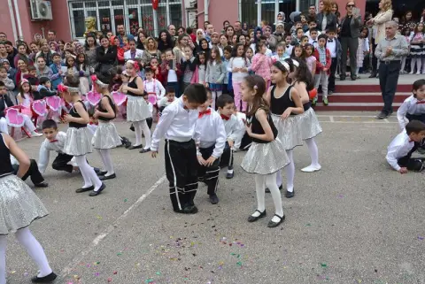 Lütfiye Kısacık İlkokulu - 23 Nisan 2015