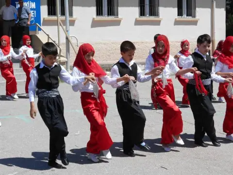 Manas Ortaokulu - Kermes