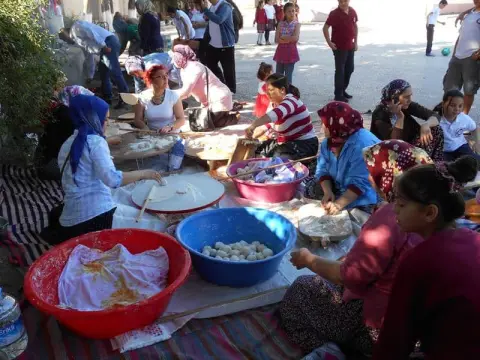 Manas Ortaokulu - Kermes