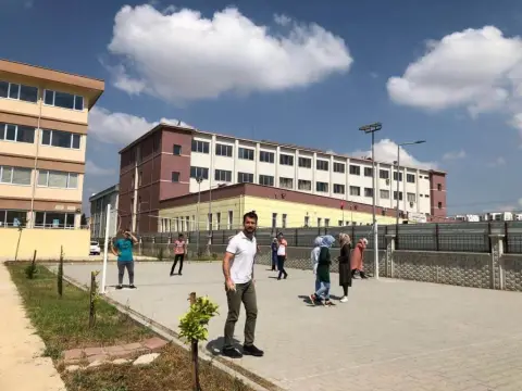 Ömer Faruk Karabucak Anadolu İmam Hatip Lisesi - OKUL İÇ VE DIŞ GÖRÜNÜŞÜ