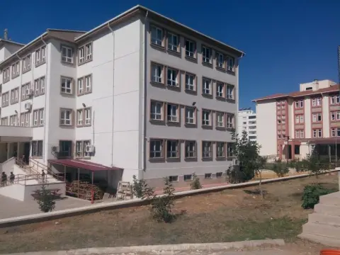 Osmangazi Anadolu İmam Hatip Lisesi - Okulumuz