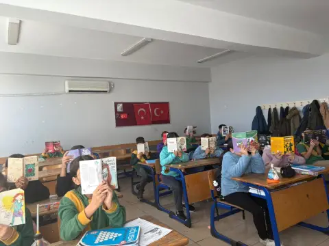Pamukeli Ortaokulu - adana okuyor