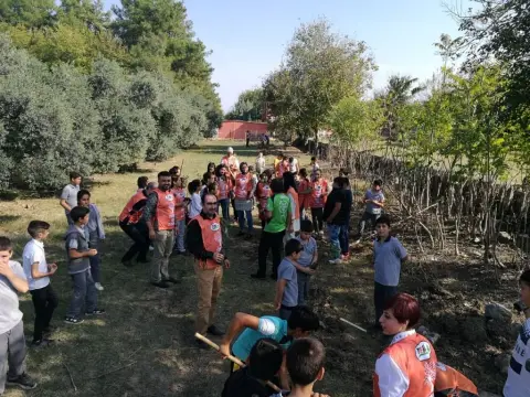 Pekmezci Şehit Bircan İlhanlı Ortaokulu - OKULUMUZ VE TEMA