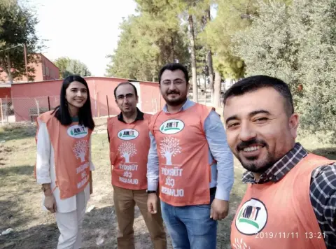 Pekmezci Şehit Bircan İlhanlı Ortaokulu - OKULUMUZ VE TEMA