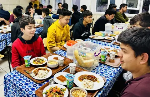 Borsa İstanbul Şehit Erhan Konuk Anadolu İmam Hatip Lisesi - pansiyon