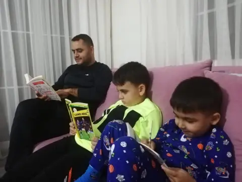 Atatürk İlkokulu - OKUYAN AİLENİN OKUYAN ÇOCUĞU