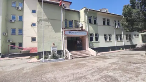 Ramazanoğlu Ticaret Mesleki ve Teknik Anadolu Lisesi - Okulumuzdan Kareler