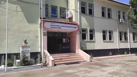 Ramazanoğlu Ticaret Mesleki ve Teknik Anadolu Lisesi - Okulumuzdan Kareler