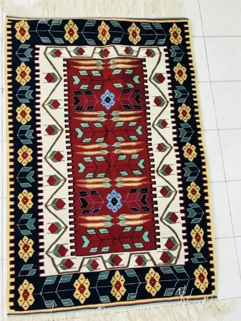 Saimbeyli Şehit Adil Ay Halk Eğitimi Merkezi - Kilimlerimiz