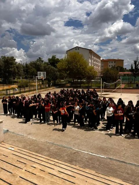 Sarıçam Kız Mesleki ve Teknik Anadolu Lisesi - Albüm