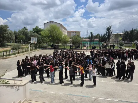 Sarıçam Kız Mesleki ve Teknik Anadolu Lisesi - Albüm
