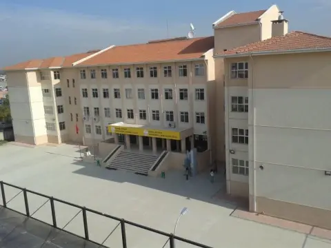 Sarıhamzalı Anadolu Lisesi - Okul