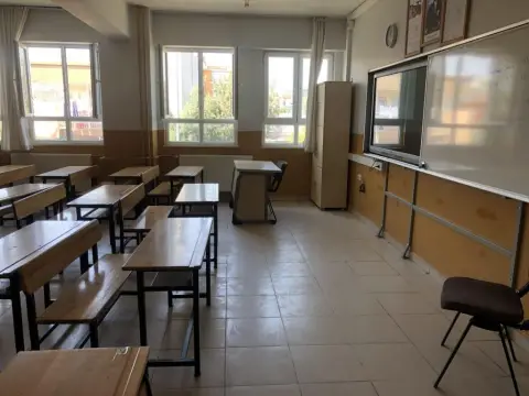Şehit Hüseyin Avni Bey Ortaokulu - Okul Fotoğrafları