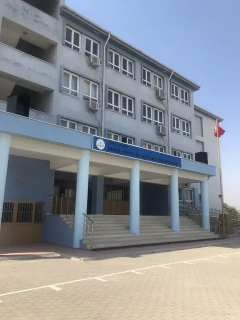 Şehit Hüseyin Avni Bey Ortaokulu - Okul Fotoğrafları