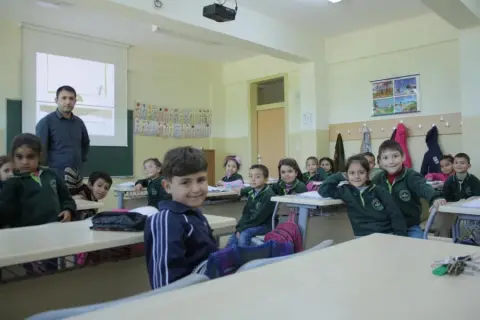Şehit Mustafa Sarı İlkokulu - Sınıflarımız