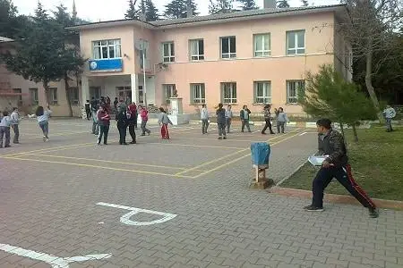 Şehit Sefa İzbudak Ortaokulu - Okul Resmi