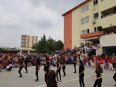 Şehit Zafer Oluk Ortaokulu - okulumuz