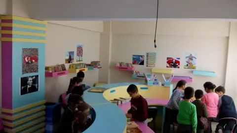Şengül-Kenan Şenbayrak İlkokulu - KÜTÜPHANE