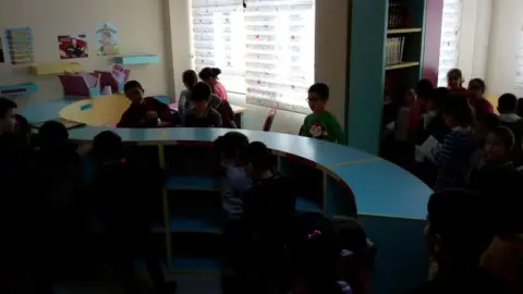 Şengül-Kenan Şenbayrak İlkokulu - KÜTÜPHANE