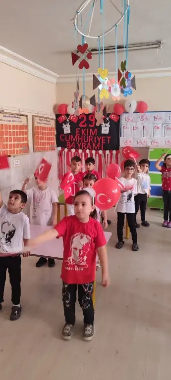 Bahçelievler İlkokulu - CUMHURİYET 100 YIL ETK