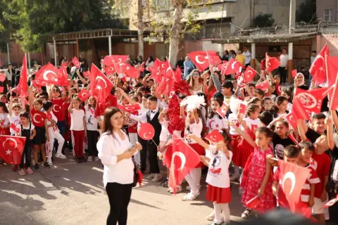 Bahçelievler İlkokulu - 29 EKİM CUMHURİYET BAYRAMI 2023