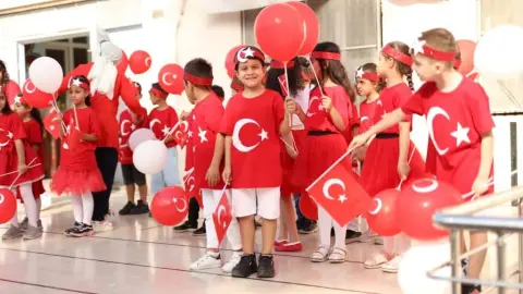 Bahçelievler İlkokulu - CUMHURİYET 100 YIL ETK