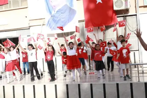 Bahçelievler İlkokulu - 29 EKİM CUMHURİYET BAYRAMI 2023