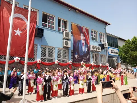 Bahçeşehir İlkokulu - 23 nisan