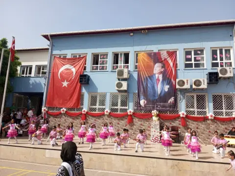 Bahçeşehir İlkokulu - 23 nisan