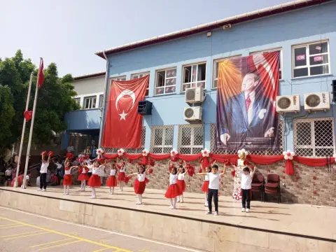 Bahçeşehir İlkokulu - 23 nisan