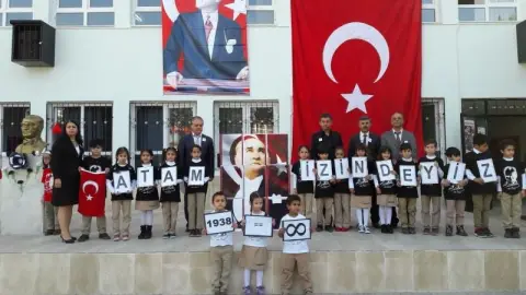 Turgut Reis İlkokulu - 10 KASIM ATATÜRKÜ ANMA GÜNÜ