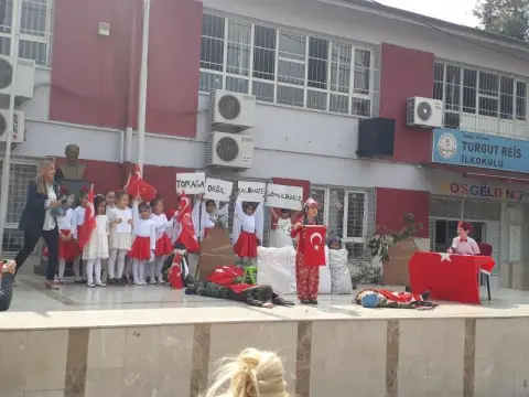 Turgut Reis İlkokulu - 12 MART MEHMET AKİF ERSOYU ANMA VE İSTİKLAL MARŞININ KABULÜ