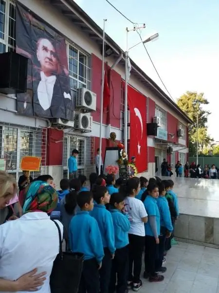 Turgut Reis İlkokulu - 10 KASIM ATATÜRKÜ ANMA GÜNÜ
