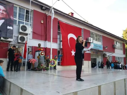 Turgut Reis İlkokulu - 10 KASIM ATATÜRKÜ ANMA GÜNÜ