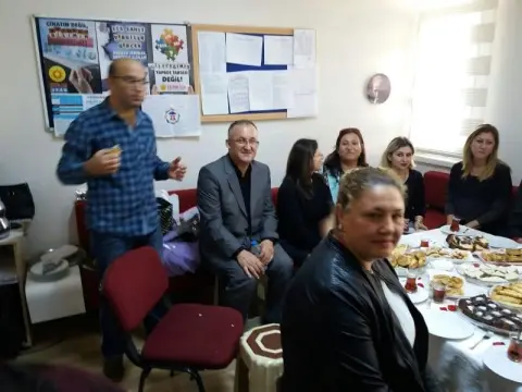 Turgut Reis İlkokulu - 24 KASIM ÖĞRETMENLER GÜNÜ