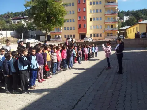 Sinanpaşa İlkokulu - 29 Ekim Cumhuriyet Bayramı