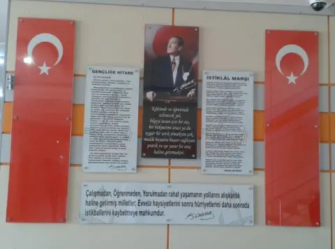 Şehit Zeynep Sağır Anadolu Lisesi - OKUL FOTO