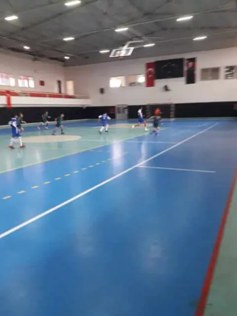 Talat Hacıbekiroğlu İlkokulu - FUTBOL TAKIMI