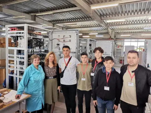 Türkan-İrfan Akün Çok Programlı Anadolu Lisesi - Albüm